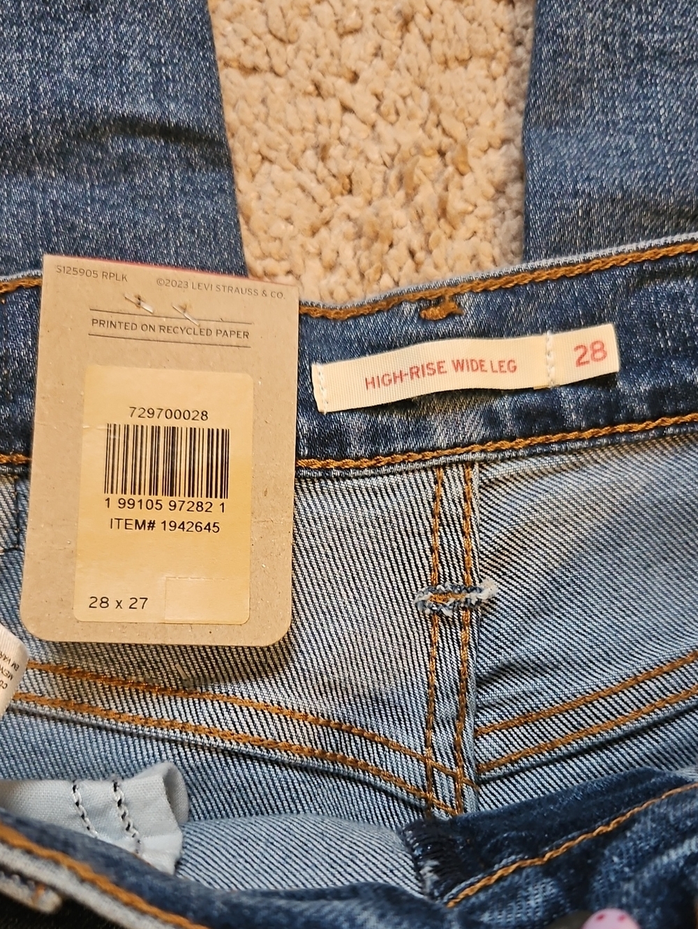 NEW! Levi's Women's High Rise Wide Leg Jeans Size 6 - Picture 9 of 10